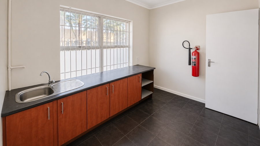 To Let Commercial Property for Rent in Killarney Gardens Western Cape